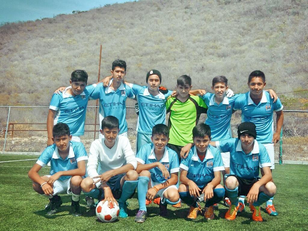 ChrisantoPonce's tweet photo. @GuidoFTO @SkillTwins #Teamfto #FutbolTD #Greatstarttoweek https://t.co/KOgazYKlA2