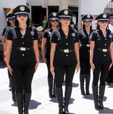 RealTimeBTC's tweet photo. #DestacadasCyP Casting de mujeres policías era para un 'poster' no para grupo especial:SSPMQ https://t.co/2rsptiWyzz https://t.co/8e3oYDsvUL