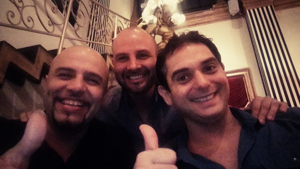 Con unos amigos de la vida... Carlos Allou
<a href="/CarlosAllou17/">Carlos Allou</a> y Pablo Pappalardo <a href="/lacocinadepablo/">Pablo Pappalardo</a>