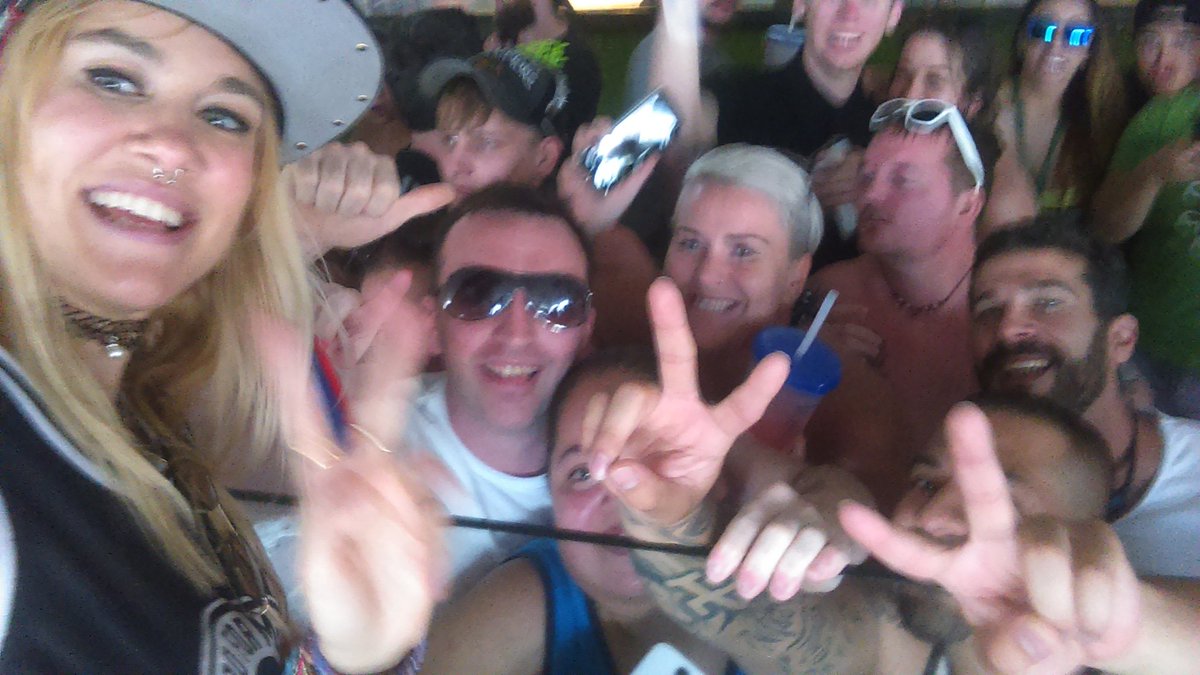 mcshane1980's tweet photo. When @nervomusic  takes your phone for a selfie @WetRepublic #vegas https://t.co/iz0JKskexm