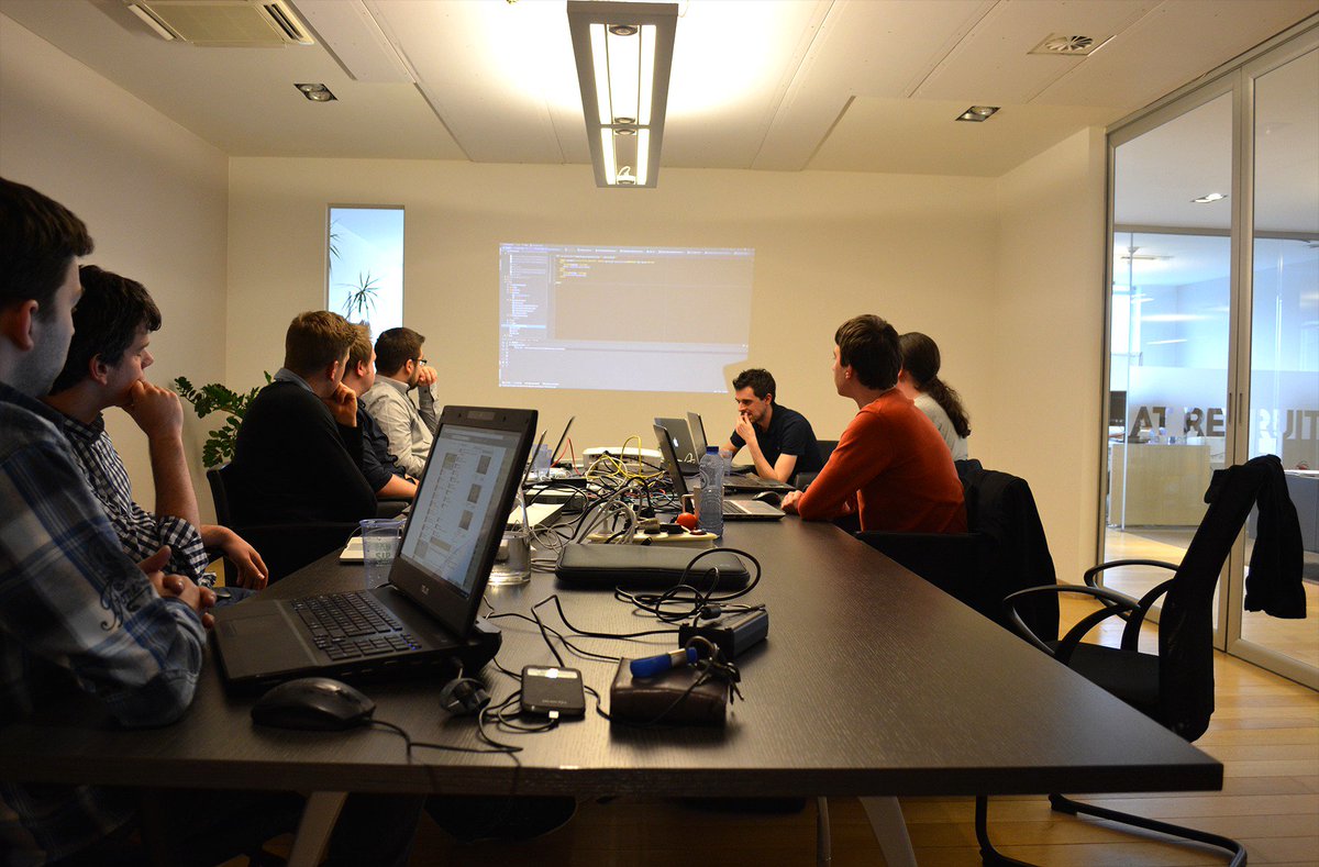 Axxes_IT's tweet image. Het leven van een #development Ninja: #angular1 masterclasses van @Sh33dafi & food!