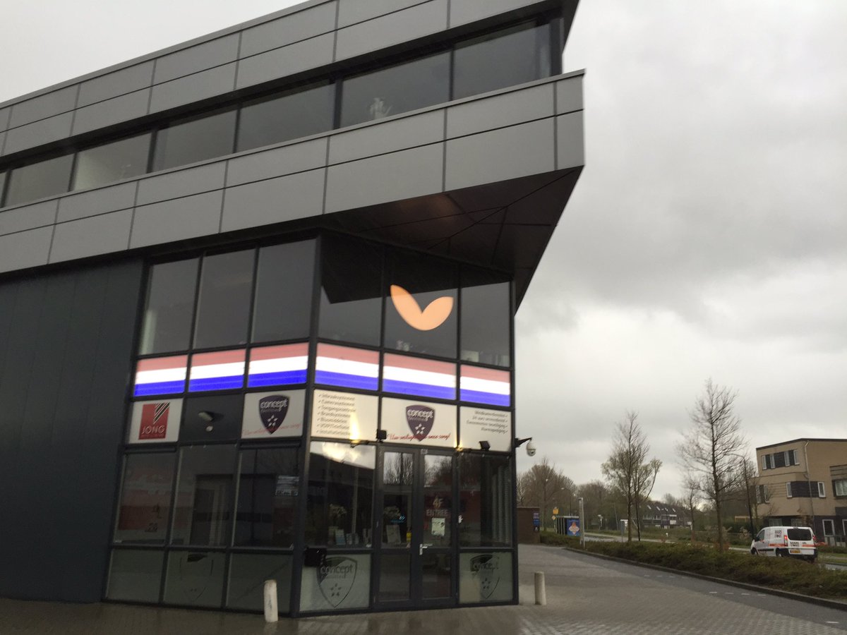 Ziber is klaar voor #koningsdag! Veel plezier iedereen 👍 #oranjeboven