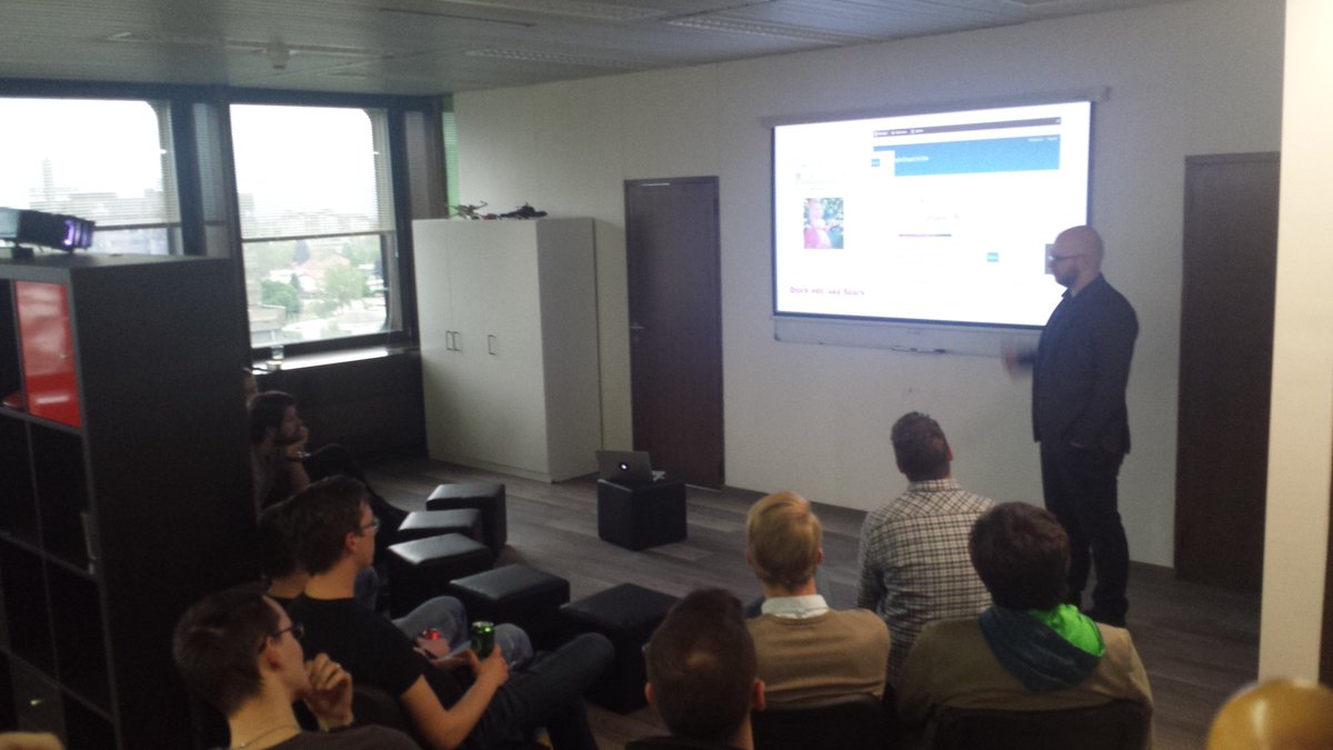 drupalsi's tweet photo. @Iztok talking about what they learned about Drupal 8 in 6 months at @agiledrop #drupalsi meetup https://t.co/EY7hEEJ33p