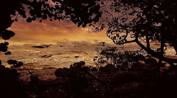 Wisata_Batang's tweet photo. #WisataBatang @aiyayatya:

Hi celong! #explorebatang #jalanasik #maindipantai #pantaicelong https://t.co/gQkjHBobnj