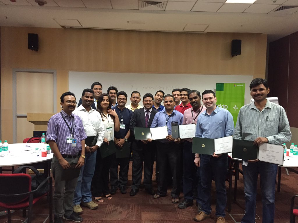 abhishekmisra26's tweet photo. @DaleCarnegieInd A major software company learning the skills of #highimpactpresentation. https://t.co/ifaeNJ2VLM