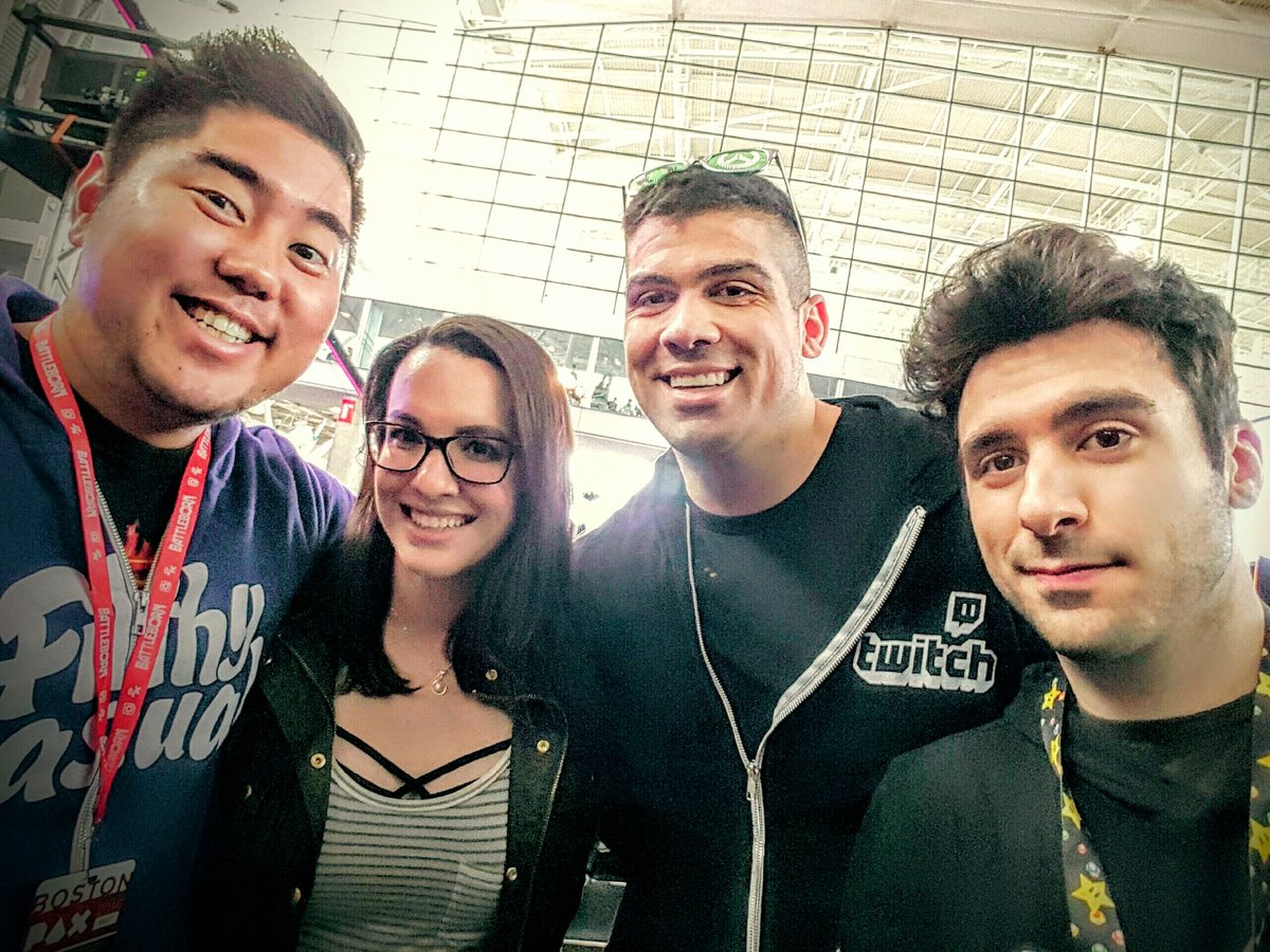 Sad that PAX had to end, but so glad I met big <a href="/tyreezetv/">Tyrone W</a>! <a href="/mattr0d/">mattrod</a> &amp; @4Gclockwork I guess you guys are alright too.