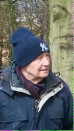 Lucopleech's tweet image. @DidsburyMagazin @didsburytraders my dad has lost his old RAF scarf in dids25/4. Blue w red and white stripe.Pls RT