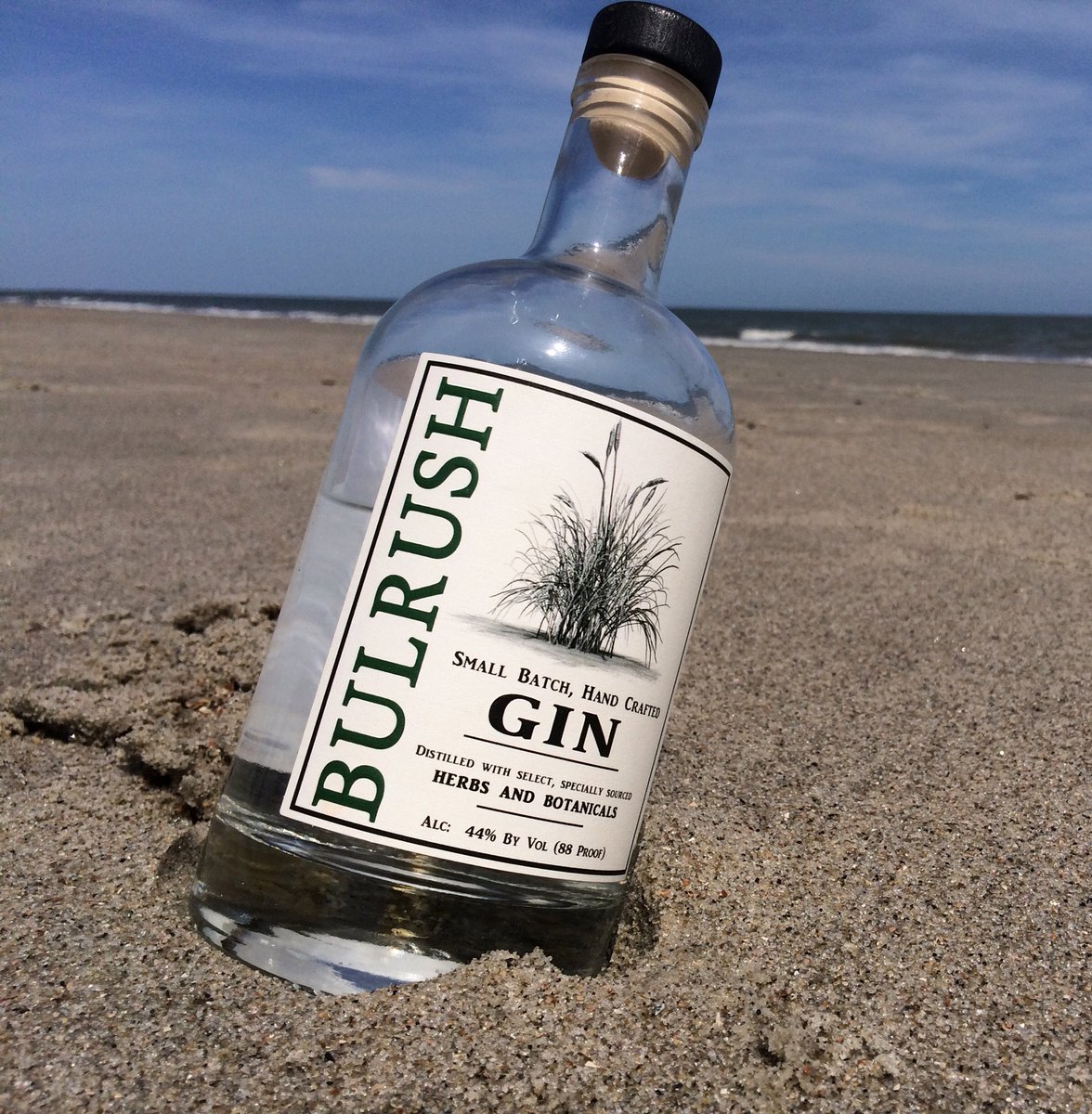 Sitting in the office day dreaming about the beach?  So are we... #lowcountry