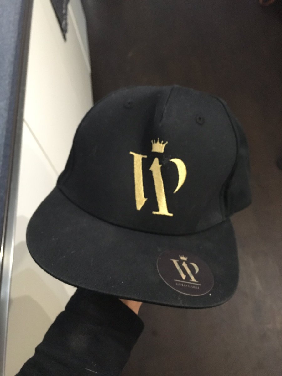 PaigeyP3's tweet photo. @RickyRayment you left you're hat behind https://t.co/iCy9Cb7QLQ