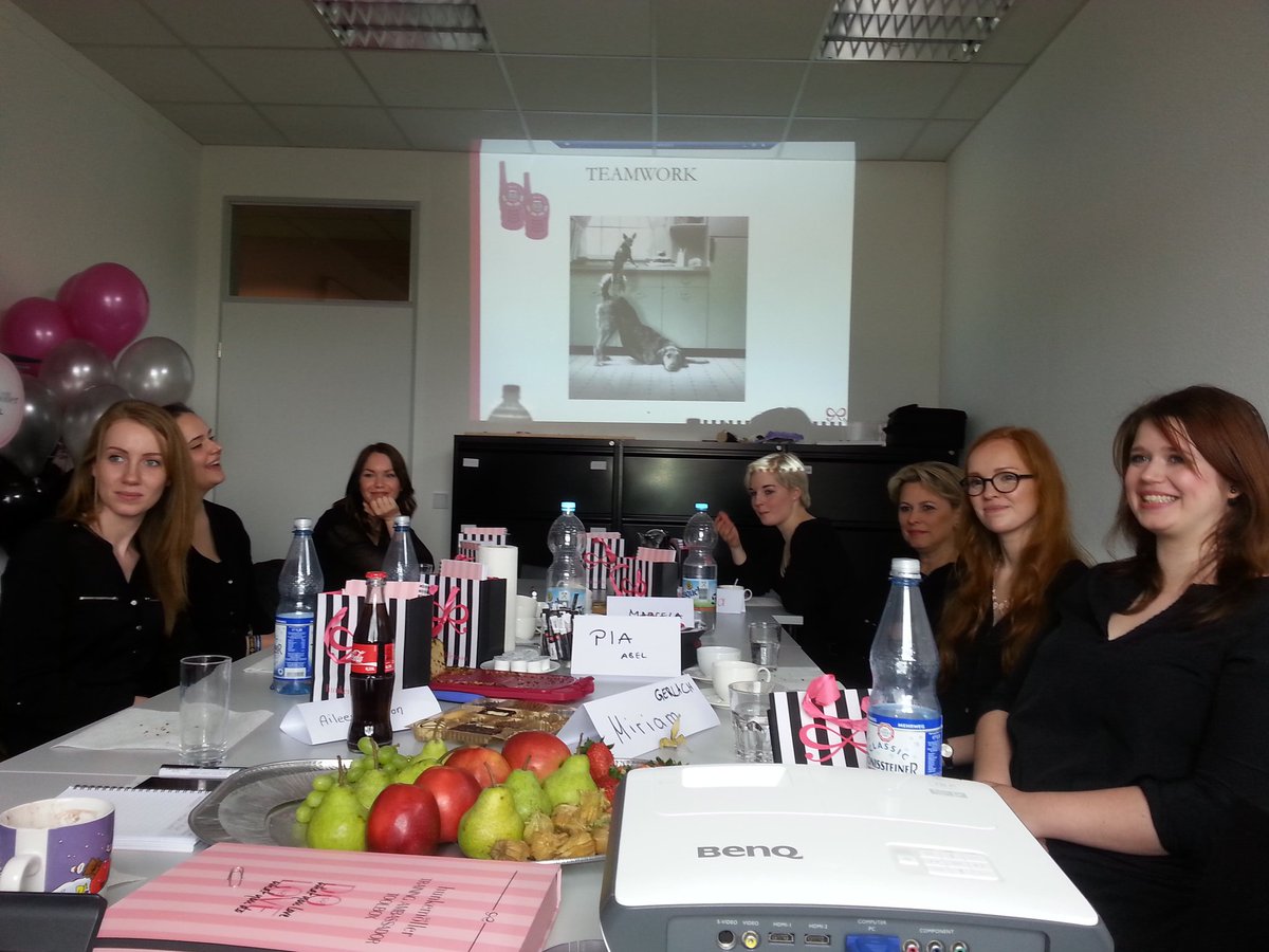 Anja Ahner tweet media