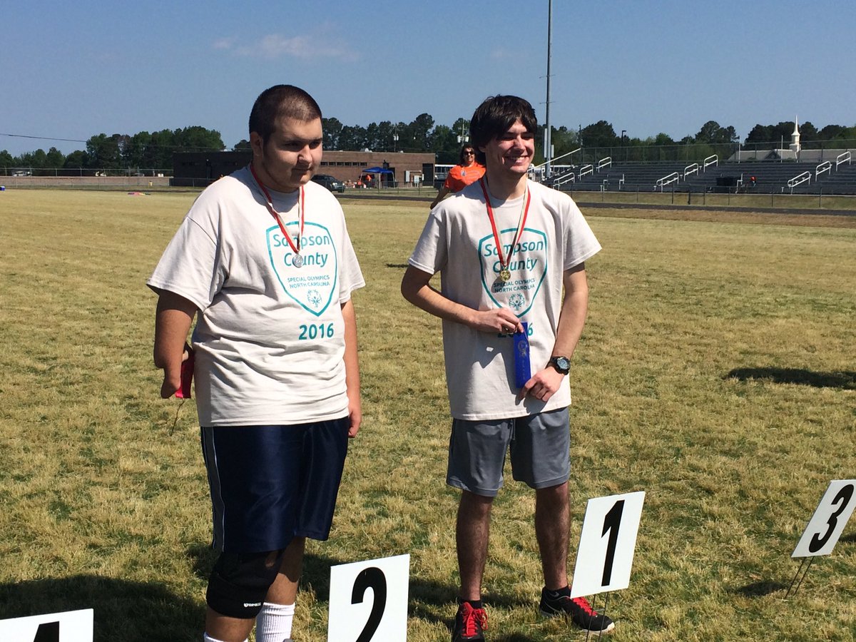 SampsonSchools's tweet photo. Way to go!!!! #SampsonCountySpecialOlympics https://t.co/I4tCqsbXAS