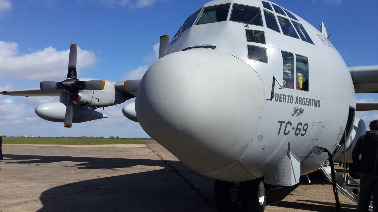 Ceremonia de Reincorporación del Hércules C 130 TC 69 "Puerto Argentino" Cg-fkOtWkAA0OUu