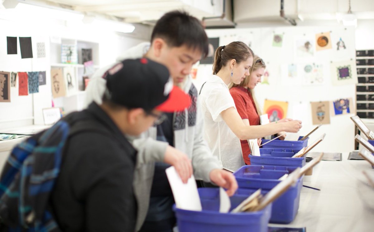 Great deals on ceramics, prints, jewellery, photography and more at #GradEx101 May 4 to 8! bit.ly/1WnVnxk