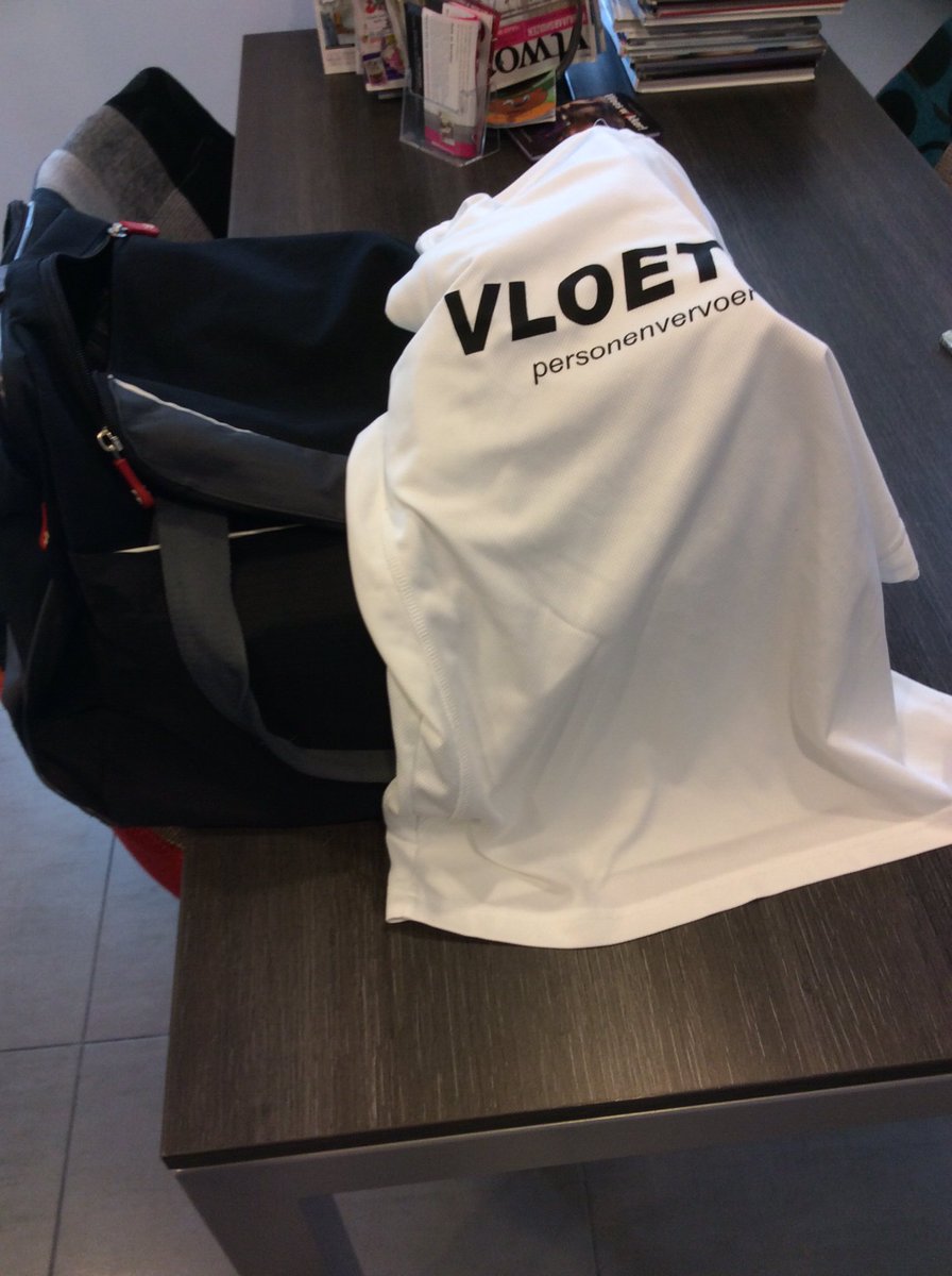 Zaterdag bij ons in de kapsalon blijven liggen <a href="/hobbyvoetbal/">hobbyvoetbal</a>