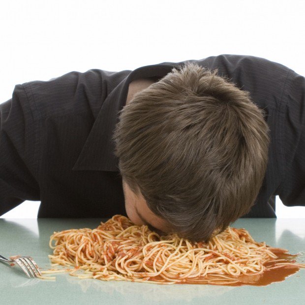 MensHealthUK's tweet image. The top 6 reasons why you overeat bit.ly/1T1GpaN