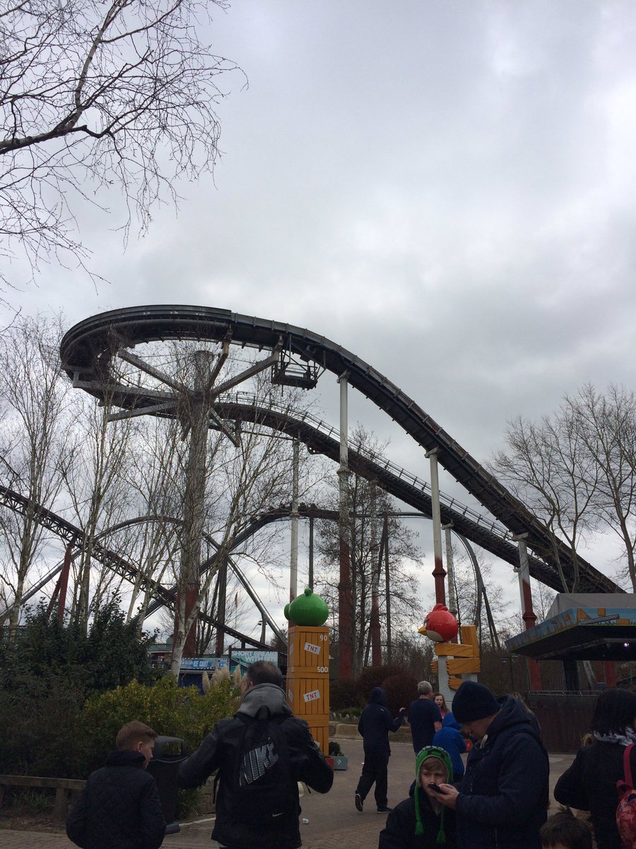 KeeleyTottie's tweet photo. Thorpepark😬🙌🏼🎢🎢 https://t.co/1lQKFtKSt2