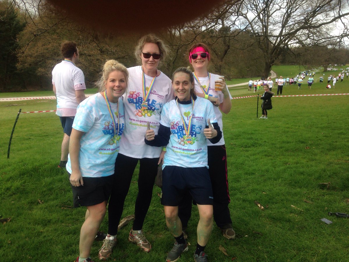 KeeleyTottie's tweet photo. Bubblerush#stgemmashospice#charity#5krun🏃🏃 https://t.co/1mkkntJHt8
