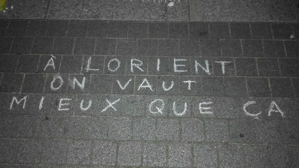 vtxfr's tweet photo. #ConvergenceDesLuttes #NuitDebout #OnVautMieuxQueCa #TousDebout #CommunePartout #LeMondeEstANous #BloquonsTout https://t.co/2oM1boseza