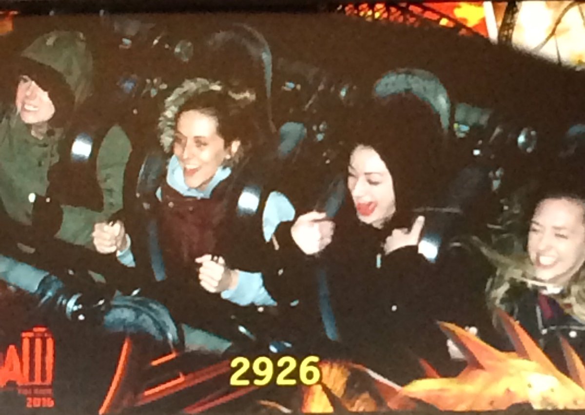 KeeleyTottie's tweet photo. #Thorpepark🙌🏼😬🎢🎢 https://t.co/f1ATgQhCAm