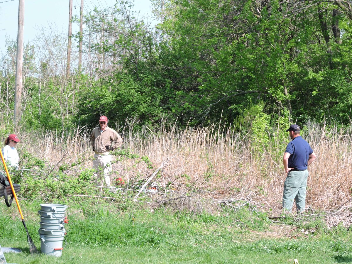 theheraldtimes's tweet image. .@BltgINPolice investigating the 1600 block of S Rogers St. where human remains were found ow.ly/4n76ek