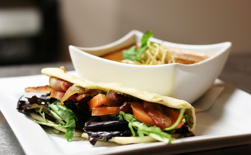 Guacamole Chicken Flatbread &amp; Tortilla Soup for lunch! #livelifeuptown