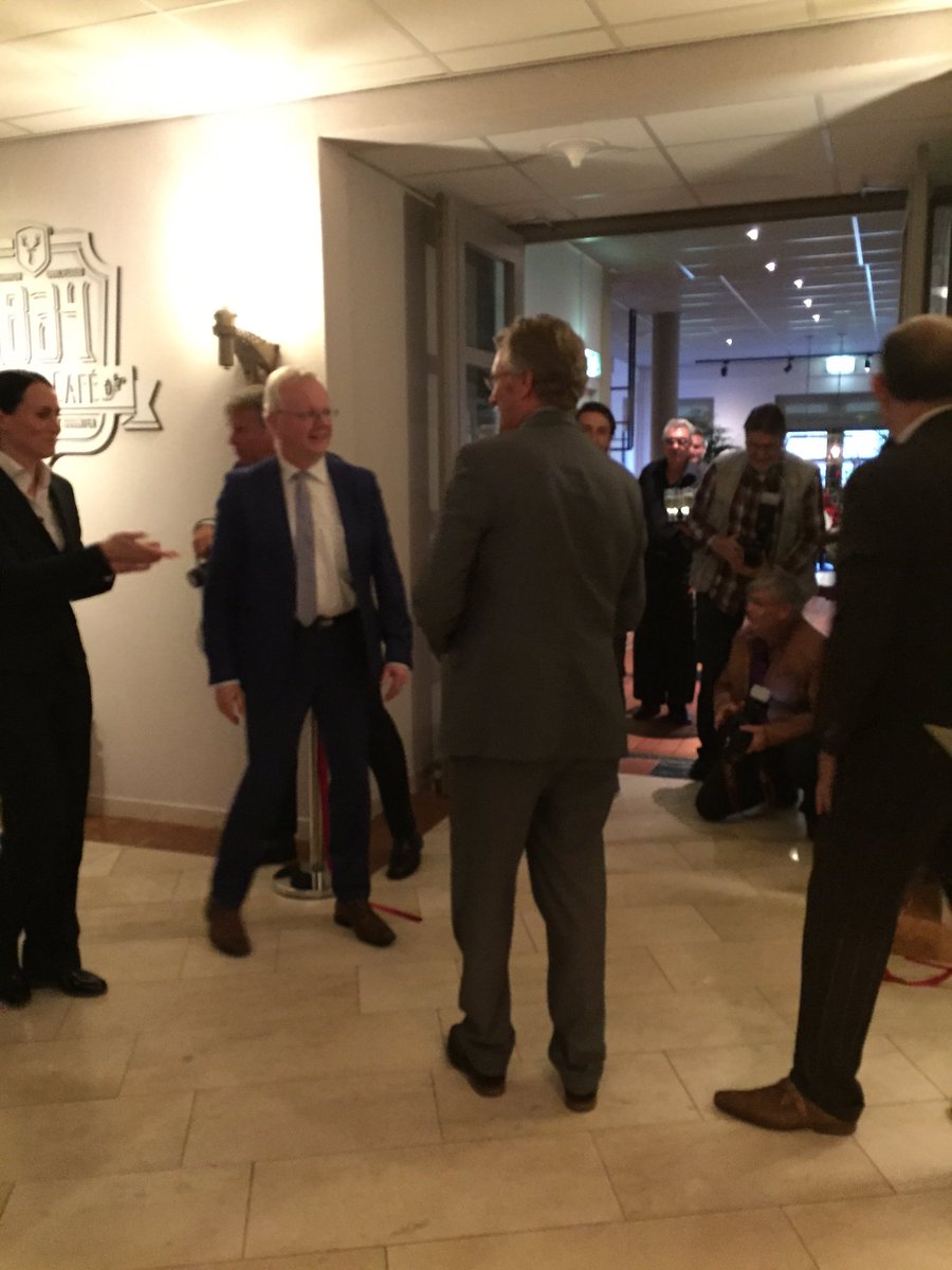 RonaldSpoelstra's tweet photo. Opening #tjaarda #oranjewoud #techion aanwezig ook #speedbooks feestje!!!! https://t.co/LMeRcwPGVg