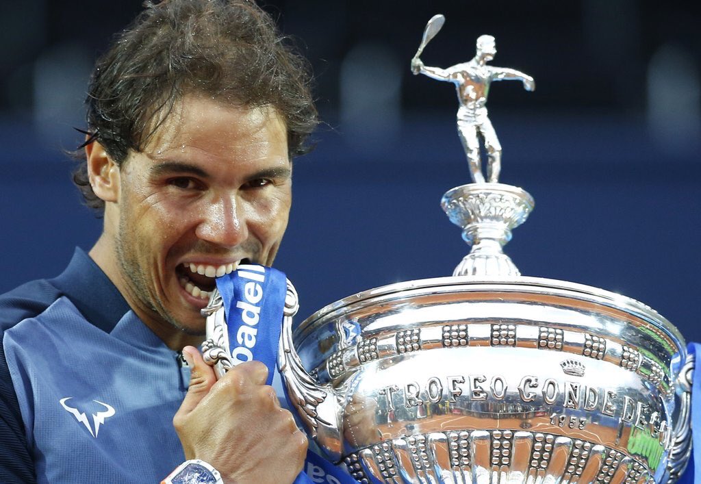 MutuaMadridOpen's tweet image. La historia del tenis sobre tierra tiene el nombre de RAFA y el apellido de NADAL. ¡Vaya gesta en el @bcnopenbs! 🔝🏆