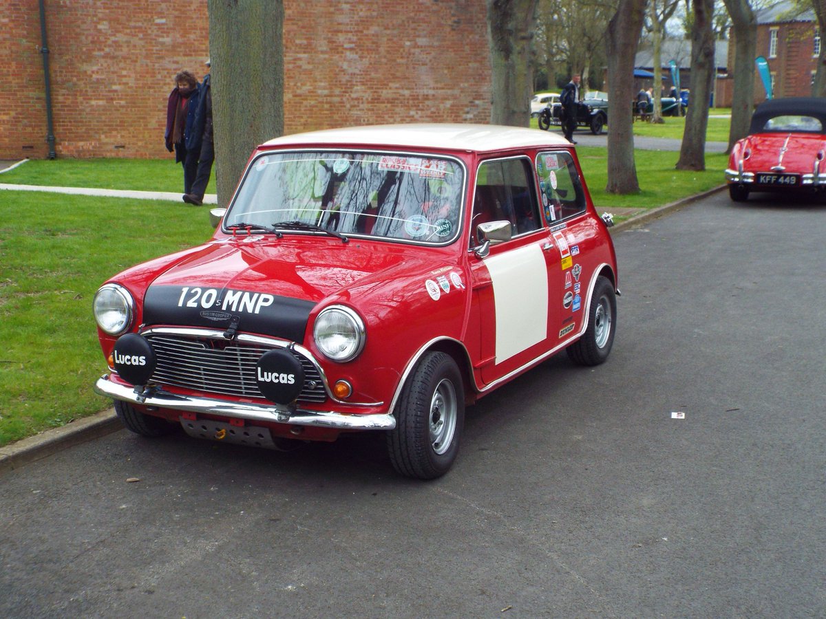 JimmyMilligan1's tweet photo. Super array of interesting cars @BicesterH lovely event. https://t.co/BQxXarPYEl