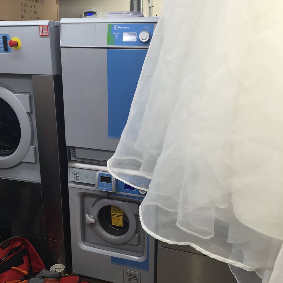 UnitSteam's tweet photo. Lagoon Advanced Care from @UnitSteam superior cleaning in water #drycleaning #wetcleaning #silk #wool #cahmere https://t.co/Q2bX34Spw4