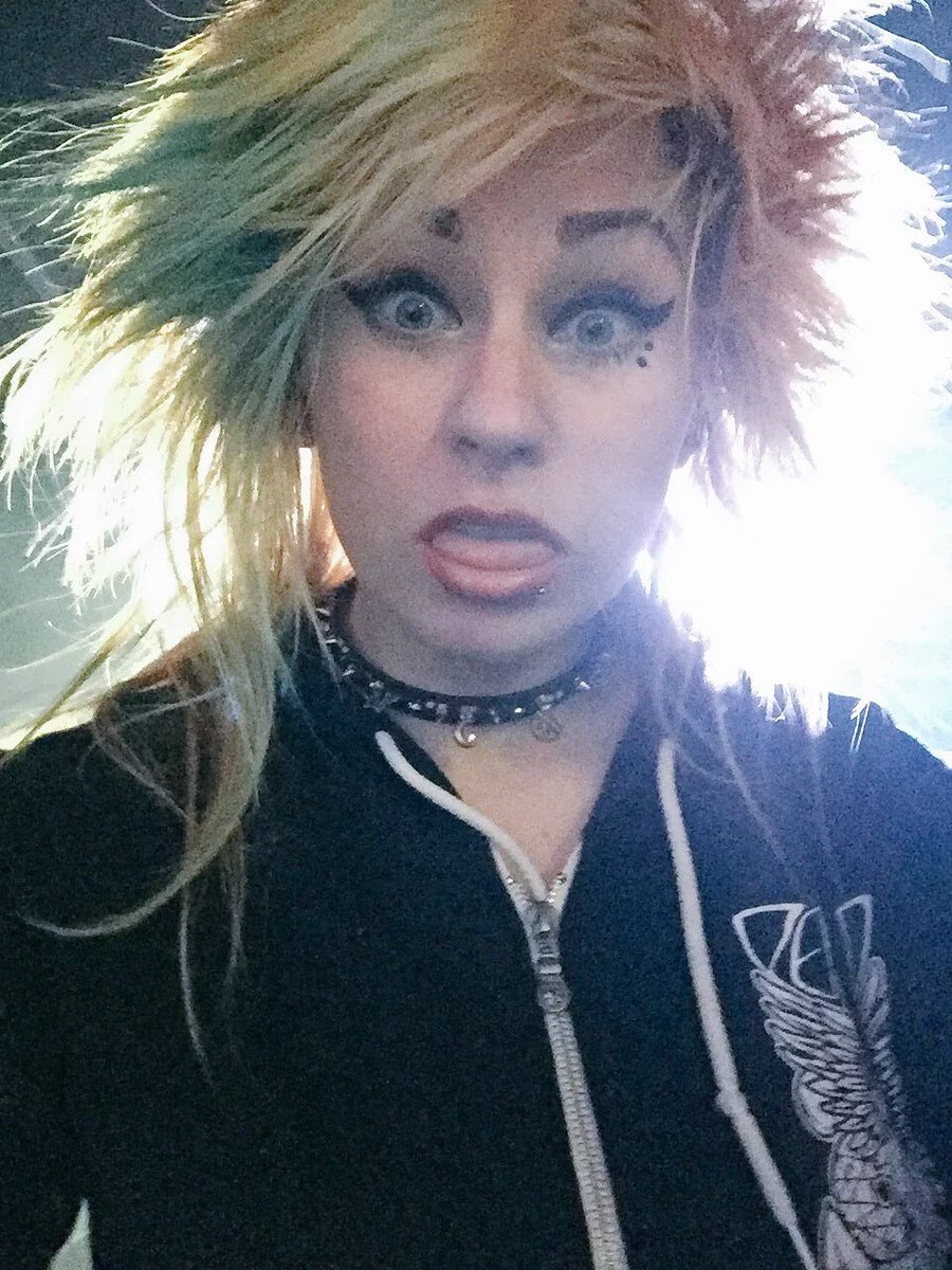 AlteredSky's tweet photo. Our @ahnuhhh needs a new t-shirt...so design her one 👌 enter our @ThisIsPulp comp via https://t.co/iNyfpLnHvq 😍 https://t.co/JfOFsNPnWE