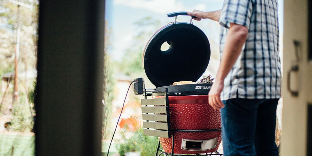 KamadoJoe's tweet photo. Man's new best friend. https://t.co/lf0oBydmJw