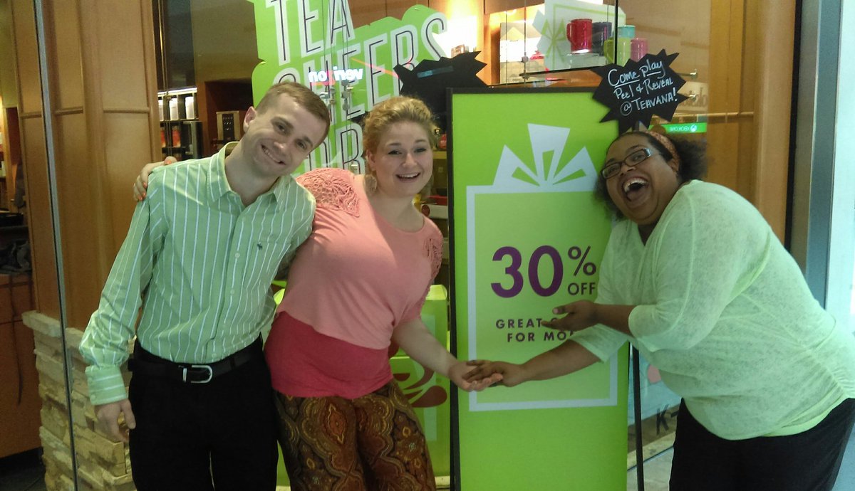 butler0729's tweet photo. Come on over to @WoodfieldMall at let this fun team help with your mother's Day shopping!@Jessica99983840 https://t.co/uPEkwGOcZC