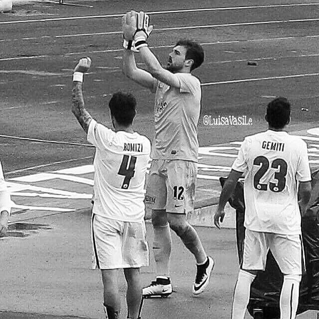 Alessandro Micai (@alessandromicai) on Twitter photo Oltre ogni difficoltà !! Sempre insieme è sempre Forza Bari !!!!   <a href="/Lega_B/">Lega B</a> <a href="/fcb1908/">FC Bari 1908</a> Oltre ogni difficoltà !! Sempre insieme è sempre Forza Bari !!!!   <a href="/Lega_B/">Lega B</a> <a href="/fcb1908/">FC Bari 1908</a>