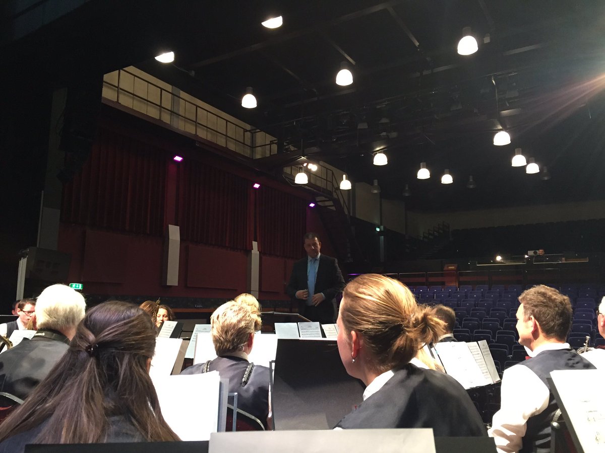 Wat een mooie ochtend! Kennismakingsconcert met onze nieuwe dirigent Geert Jacobs <a href="/depasheesch/">De Pas Heesch</a> zeer geslaagd