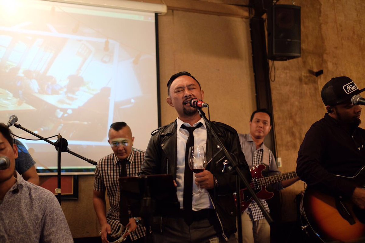 Malam ini a <a href="/RockNal/">Follow IG: @Rocknal</a> nyumbang Friday Im In Love &amp; With or Without You di #JodiMenemukanCinta PECAH!