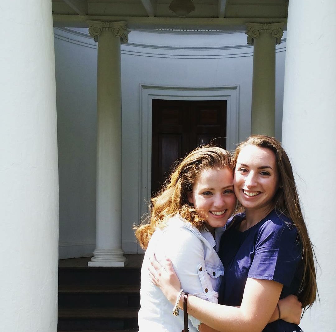 HarlowAmanda's tweet photo. Guess w(Hoo) made it official? Couldn't be more excited to spend my next 4 years at UVA! #UVA2020 @UVA @UVaDeanJ 🔸💙🔸 https://t.co/USjBlDfrwU