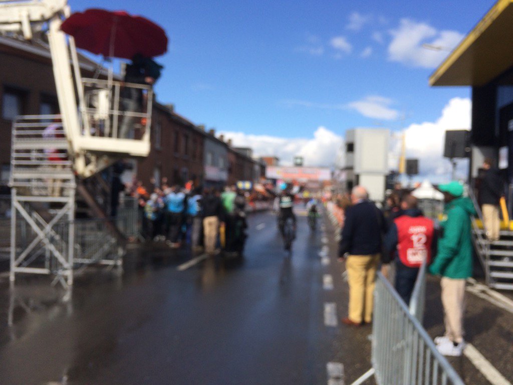 Onscherp maar wat geeft het. Poels! #LBL2016