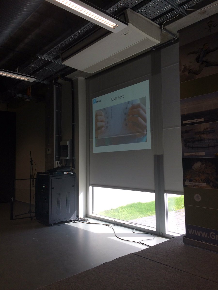 SWOOSTENDE's tweet photo. Half way, 5th pitcher: Backey #swoostende a new kind of keyboard https://t.co/lmCy3hhOxs