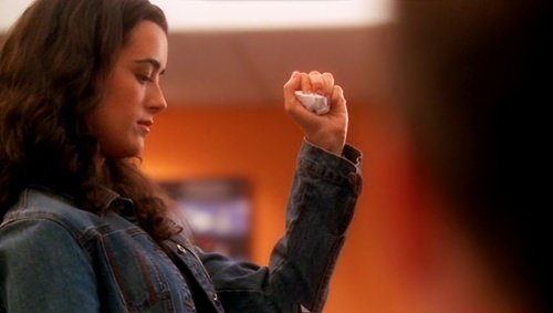 HdjdHj60's tweet photo. Love this scene
#HappyTivaEnd
#TivaFinale
#Tiva
#TivaForLife
#BringTivaBack https://t.co/8eV2a3Uizu