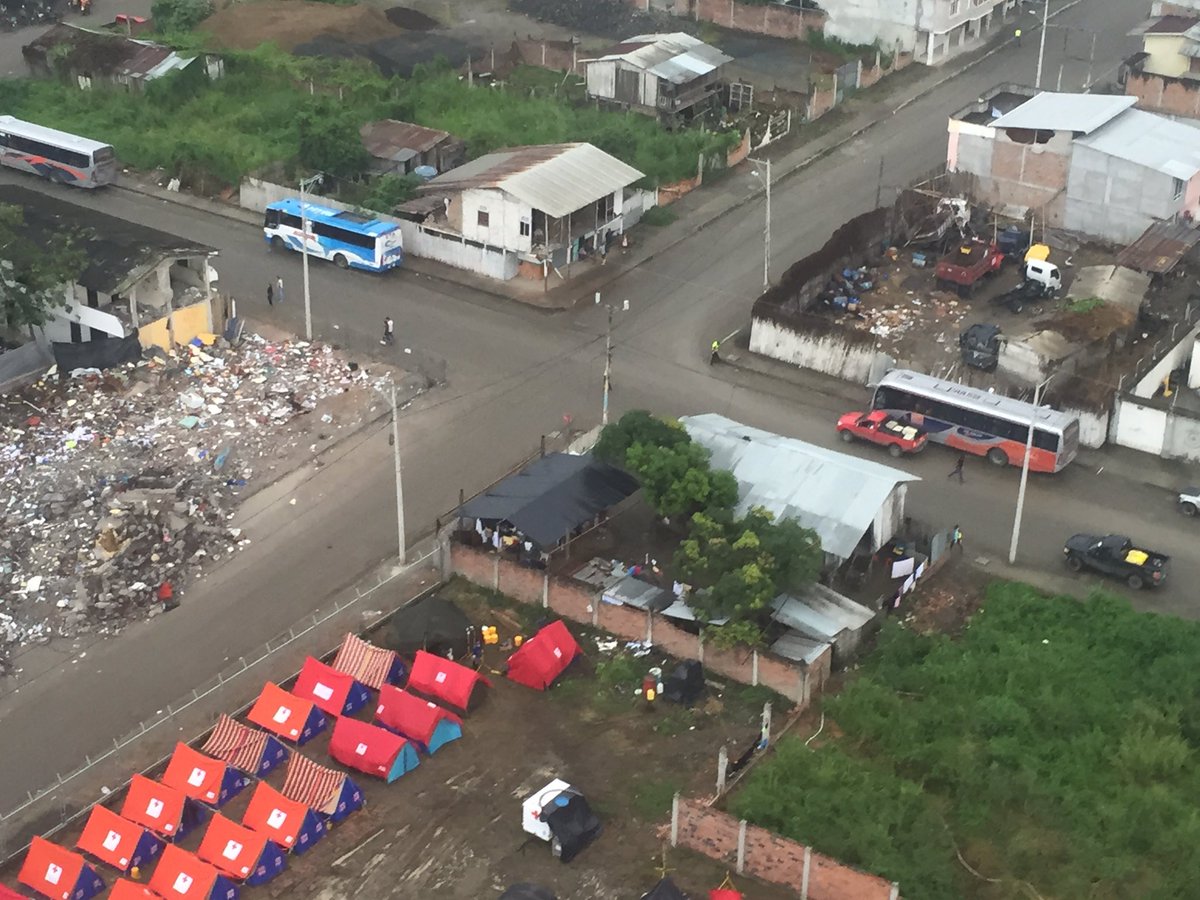 ppsesa's tweet photo. Así está Pedernales a 1 semana d terremoto, ya contamos con agua potable y se inició conexión energía en domicilios https://t.co/8AKHDwD2SU