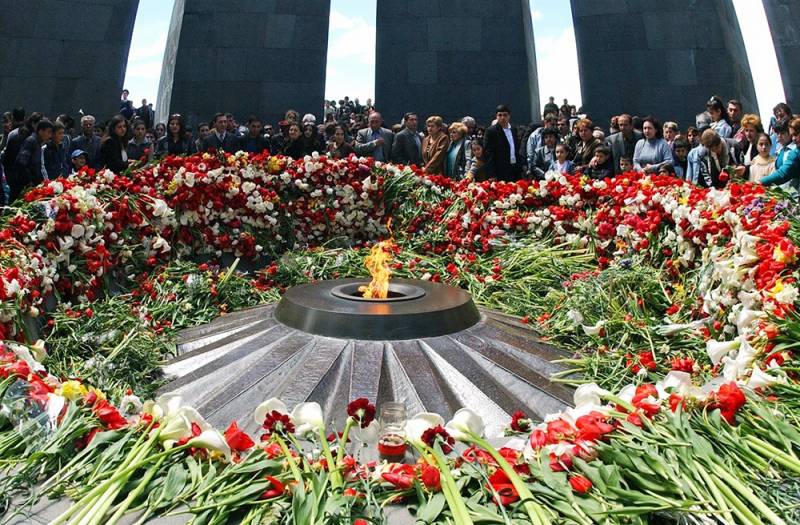 День памяти армян. 24 Апреля 1915 геноцид армян. День памяти геноцида армян 1915. 24 Апреля 1915 геноцид армянского народа.