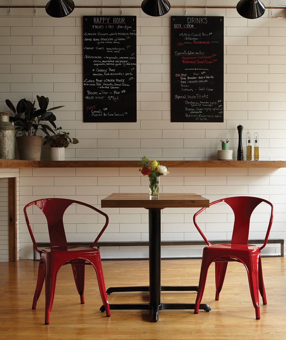 officestarprod's tweet image. The perfect cafe seating for a morning coffee. #metalchairs #dinningchairs #seatingstyle