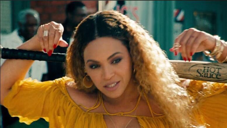 OfficialKING_TV's tweet photo. Beyoncé you smart .. 🤔 https://t.co/ZqS5sT5Ifi