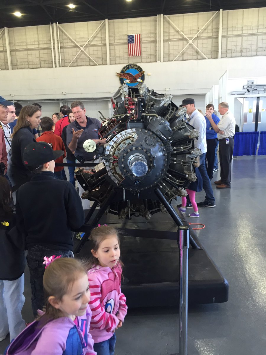 bobg0108's tweet photo. #F135Live https://t.co/xAiuhoGyVq