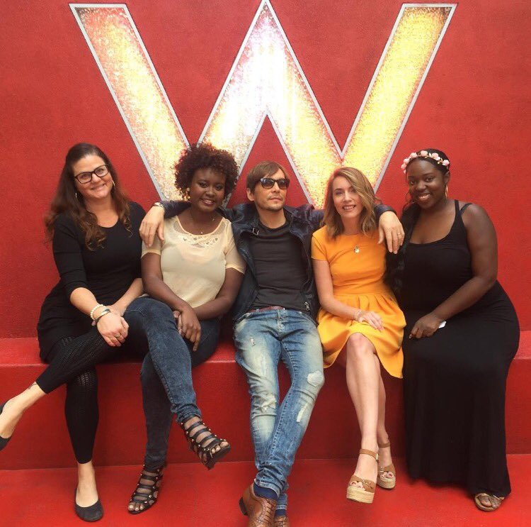 Team KPS  doing Spring/Summer makeovers with #KenPavesYouAreBeautiful @kenpavesyab
on @hollywoodtodaylive