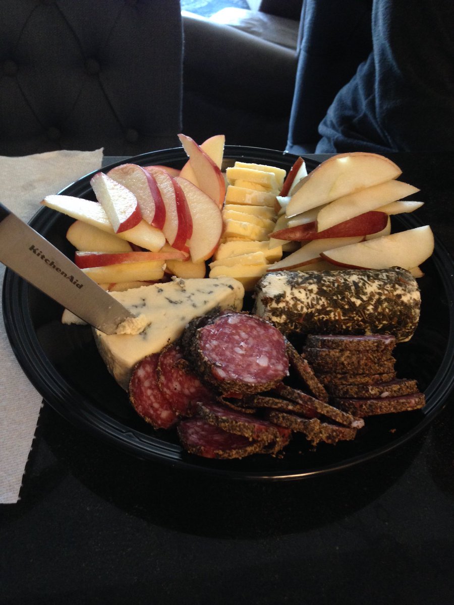 ChefMikeSCS's tweet image. Charcuterie board cleveland riverbend 4.23.16 #kitchenaid #cheese #delicious
