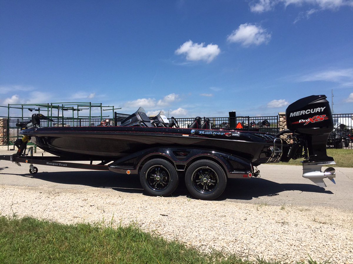 Black Market Boats on X: New 2016 Ranger Z520c custom! Summer