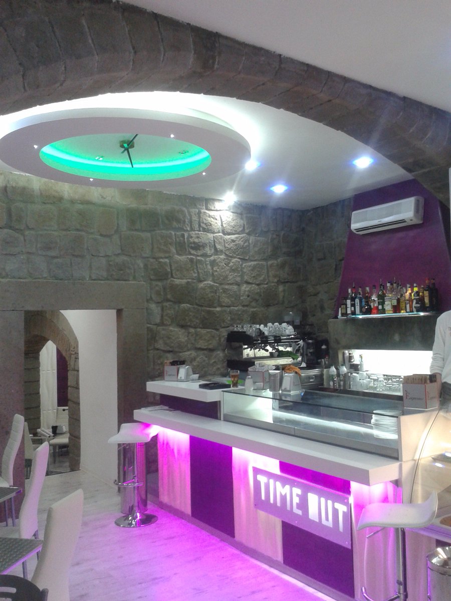 StyleeDesigner's tweet image. nostra progettazione e realizzazione BAR/RISTORANTE!! TIME OUT!!