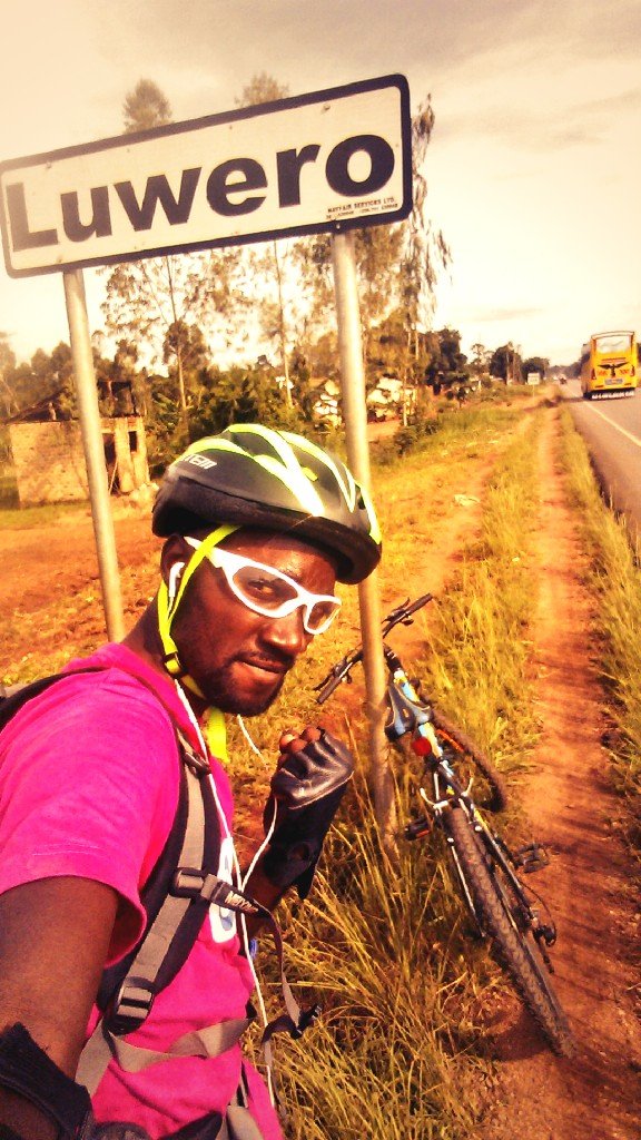 kitarabarungi's tweet photo. Day 5
#GuluKlaCycle
@WalkaidUg supporting https://t.co/TFSbPXn9nJ
#Ondaba
#WalkAid256
https://t.co/fWN1G8akoH https://t.co/UHSC9DmvWa