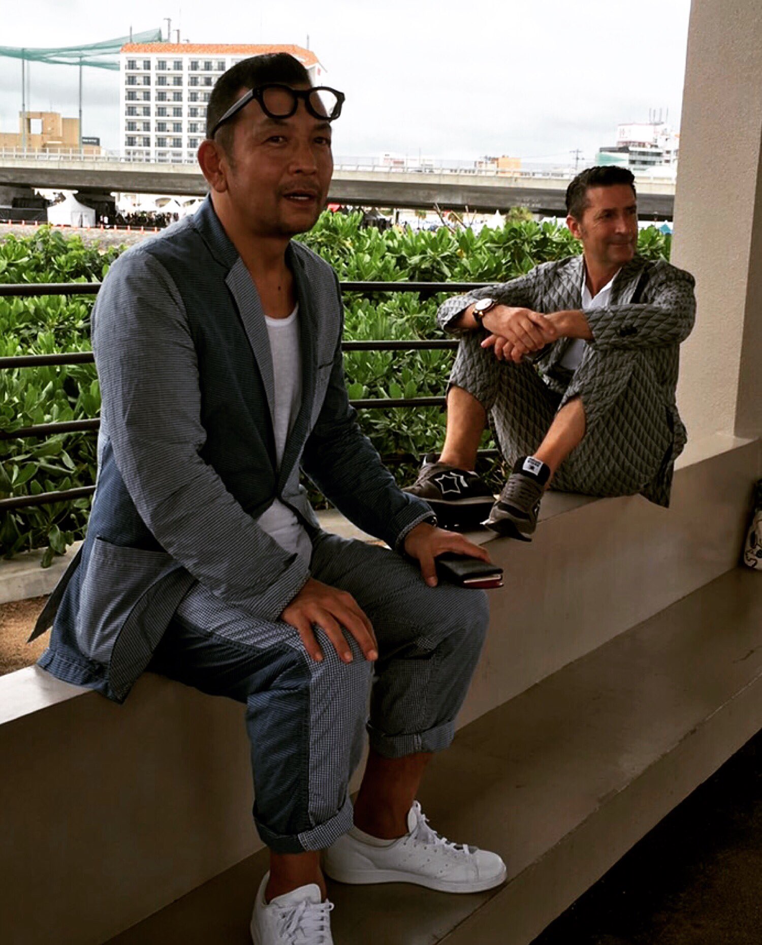 Twitter 上的 中野英雄 今回 沖縄国際映画祭でずーっと一緒に居てくれたジローラモさんには感謝です 盛り上げてくれて有難う御座います Fashion ジローラモ 沖縄国際映画祭 映画 イイネイイネイイネ T Co Iy0qdi6fd2 Twitter